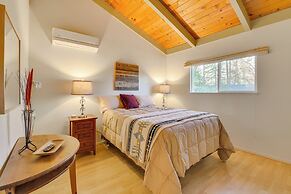 Deck + Fire Pit: Pine Mountain Lake Getaway!