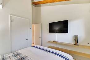 Deck + Fire Pit: Pine Mountain Lake Getaway!