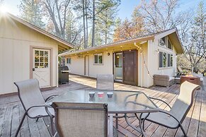 Deck + Fire Pit: Pine Mountain Lake Getaway!