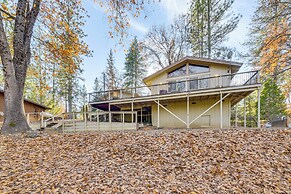 Deck + Fire Pit: Pine Mountain Lake Getaway!