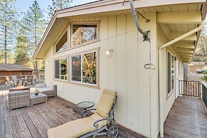 Deck + Fire Pit: Pine Mountain Lake Getaway!