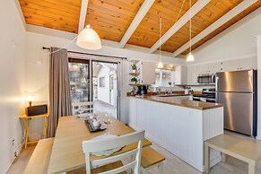 Deck + Fire Pit: Pine Mountain Lake Getaway!