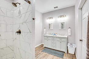 Lake Fork Cabin w/ Community Pool & Boat Launch