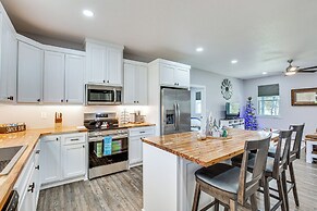 Lake Fork Cabin w/ Community Pool & Boat Launch