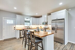 Lake Fork Cabin w/ Community Pool & Boat Launch