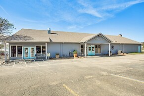 Lake Fork Cabin w/ Community Pool & Boat Launch