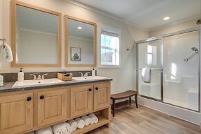 Near Wineries: Hendersonville Home w/ Mtn Views!