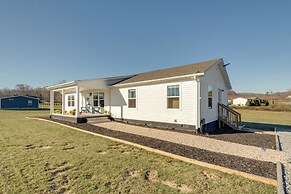 Near Wineries: Hendersonville Home w/ Mtn Views!