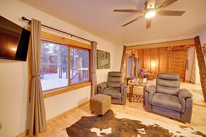 Studio Steps to Kenai River w/ Fire Pit!