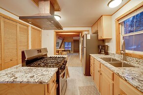 Studio Steps to Kenai River w/ Fire Pit!