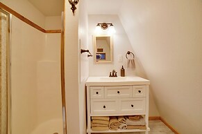 Studio Steps to Kenai River w/ Fire Pit!