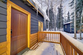 Studio Steps to Kenai River w/ Fire Pit!