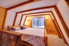 Studio Steps to Kenai River w/ Fire Pit!