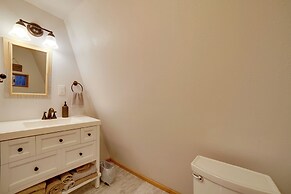 Studio Steps to Kenai River w/ Fire Pit!