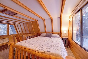 Studio Steps to Kenai River w/ Fire Pit!