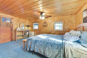 Deck, Grill & Views: Lakefront Cottage in Harrison