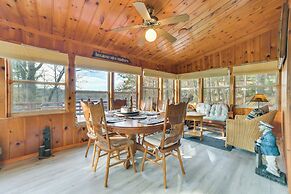 Deck, Grill & Views: Lakefront Cottage in Harrison