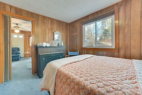 Deck, Grill & Views: Lakefront Cottage in Harrison