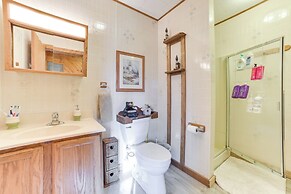 Deck, Grill & Views: Lakefront Cottage in Harrison