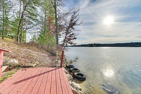 Deck, Grill & Views: Lakefront Cottage in Harrison