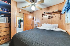 Deck, Grill & Views: Lakefront Cottage in Harrison