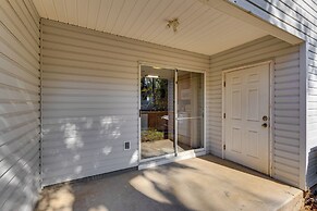 3 Mi to Fsu: Townhome w/ Patio in Tallahassee!