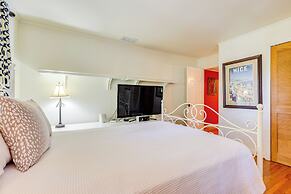 Walkable Home Near Beach & Downtown Fairhope!