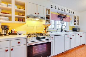 Walkable Home Near Beach & Downtown Fairhope!