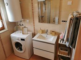 Modern and Bright Fazana Apartment With Balcony and Sea View