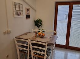 Modern and Bright Fazana Apartment With Balcony and Sea View