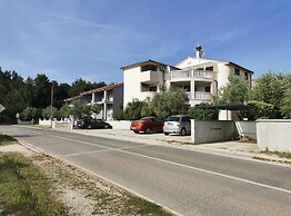 Modern and Bright Fazana Apartment With Balcony and Sea View