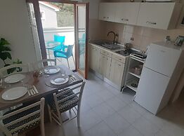 Modern and Bright Fazana Apartment With Balcony and Sea View