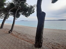 Modern and Bright Fazana Apartment With Balcony and Sea View