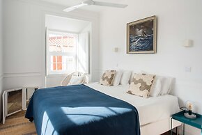 Central Ericeira Apartment With Lift