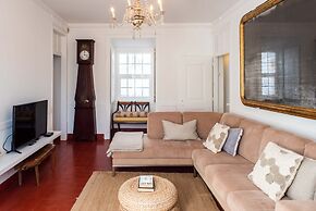 Central Ericeira Apartment With Lift