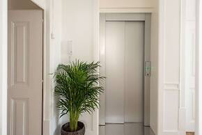 Central Ericeira Apartment With Lift