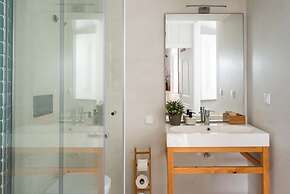 Central Ericeira Apartment With Lift