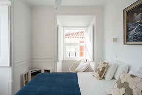 Central Ericeira Apartment With Lift