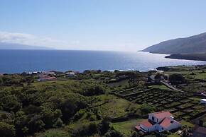 Liiiving in A Ores - Ocean View House