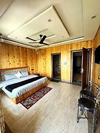 Goroomgo UK Homestay Nainital