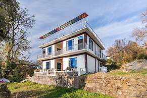 Goroomgo UK Homestay Nainital