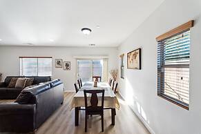 Charming Pet-friendly Getaway In Sunny Beaumont 4 Bedroom Home