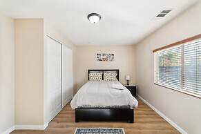 Charming Pet-friendly Getaway In Sunny Beaumont 4 Bedroom Home