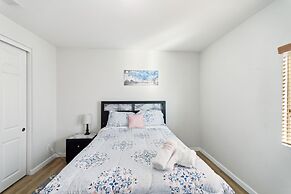 Charming Pet-friendly Getaway In Sunny Beaumont 4 Bedroom Home