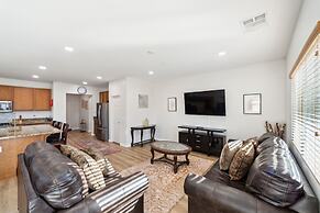 Charming Pet-friendly Getaway In Sunny Beaumont 4 Bedroom Home