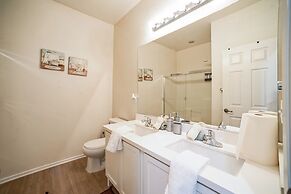 Charming Pet-friendly Getaway In Sunny Beaumont 4 Bedroom Home