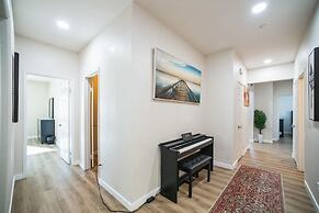 Charming Pet-friendly Getaway In Sunny Beaumont 4 Bedroom Home