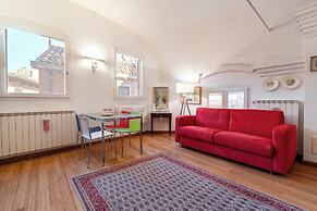 Venice Guggenheim Apt by Wonderful Italy