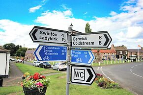 3-bedroom Cottage in Norham Berwick-upon-tweed -log Fire - Dog Friendl