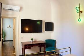 Holiday Lux Boutique Room